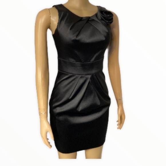 B.Wear Dress Satin stealth black pleated rose detail size 3 - Picture 13 of 13